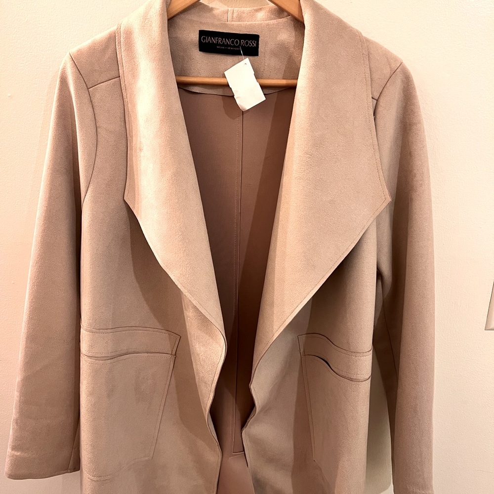 Blazer~Nude color. STUNNING! Perfect with jeans. Bought in NYC boutique. NWT